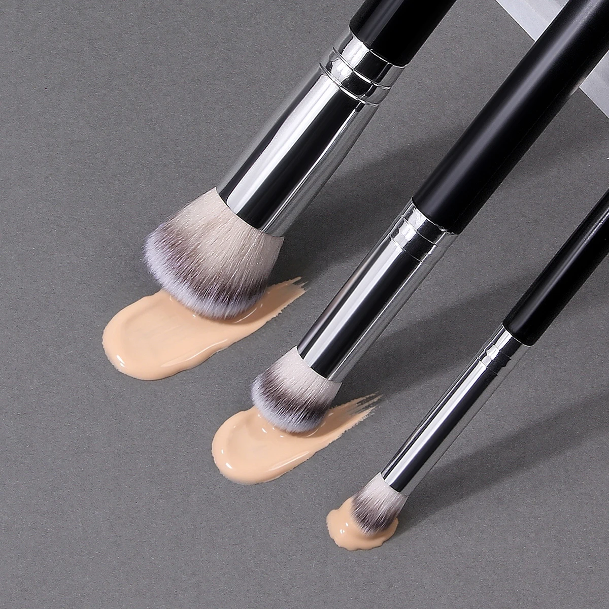 Alt: " Foundation & Concealer Makeup Brush Set for Flawless Blending product image – Acuvick " Foundation & Concealer Makeup Brush Set for Flawless Blending - Image 3