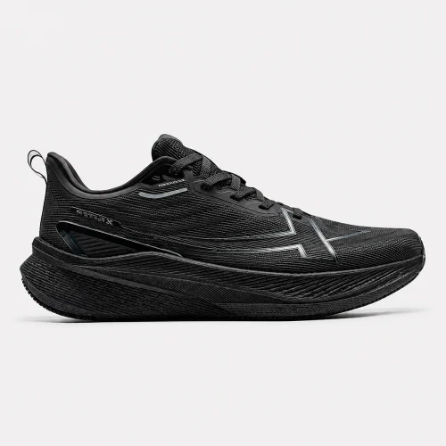 XTEP 2000KM 3.0 black running shoes with lightweight cushioning